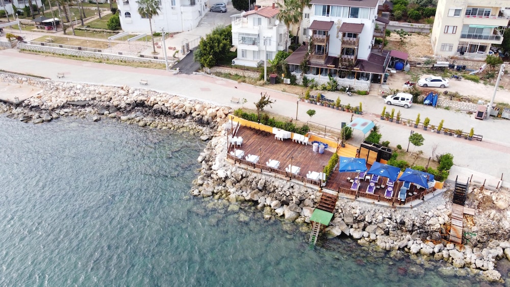 Mose Restoran Motel Beach in Erdemli, Turkey