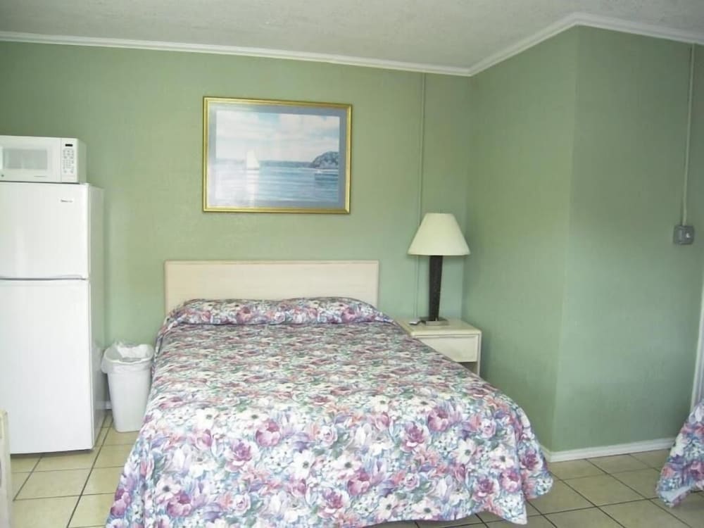 Bayfront Cottages - photo 6
