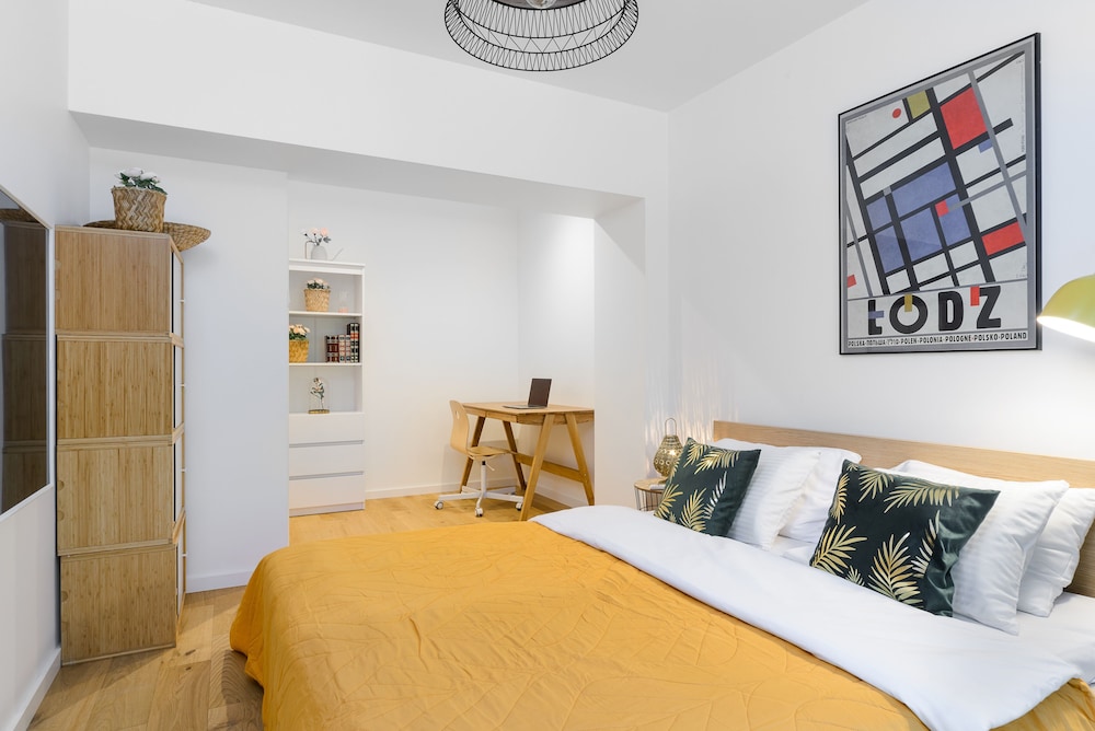 Lumina cozy 2 level apart with terrace — 4-Star Luxury Hotel in Lodz, Poland