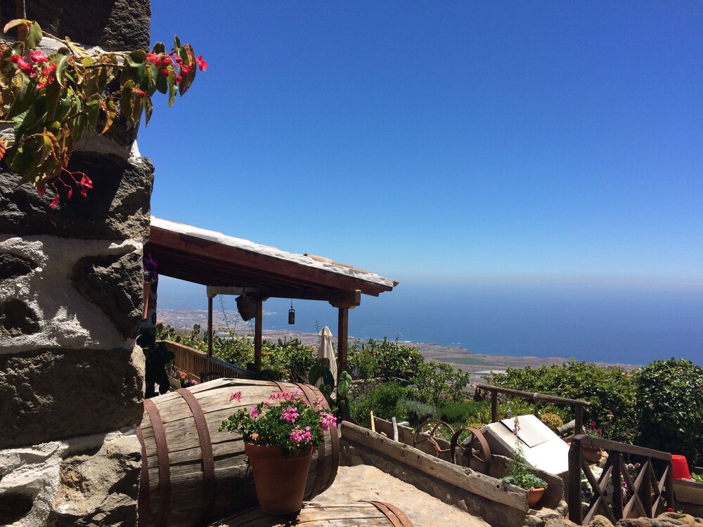 Casa Rural Tajona & Granero — 4-Star Luxury Hotel in Adeje, Spain