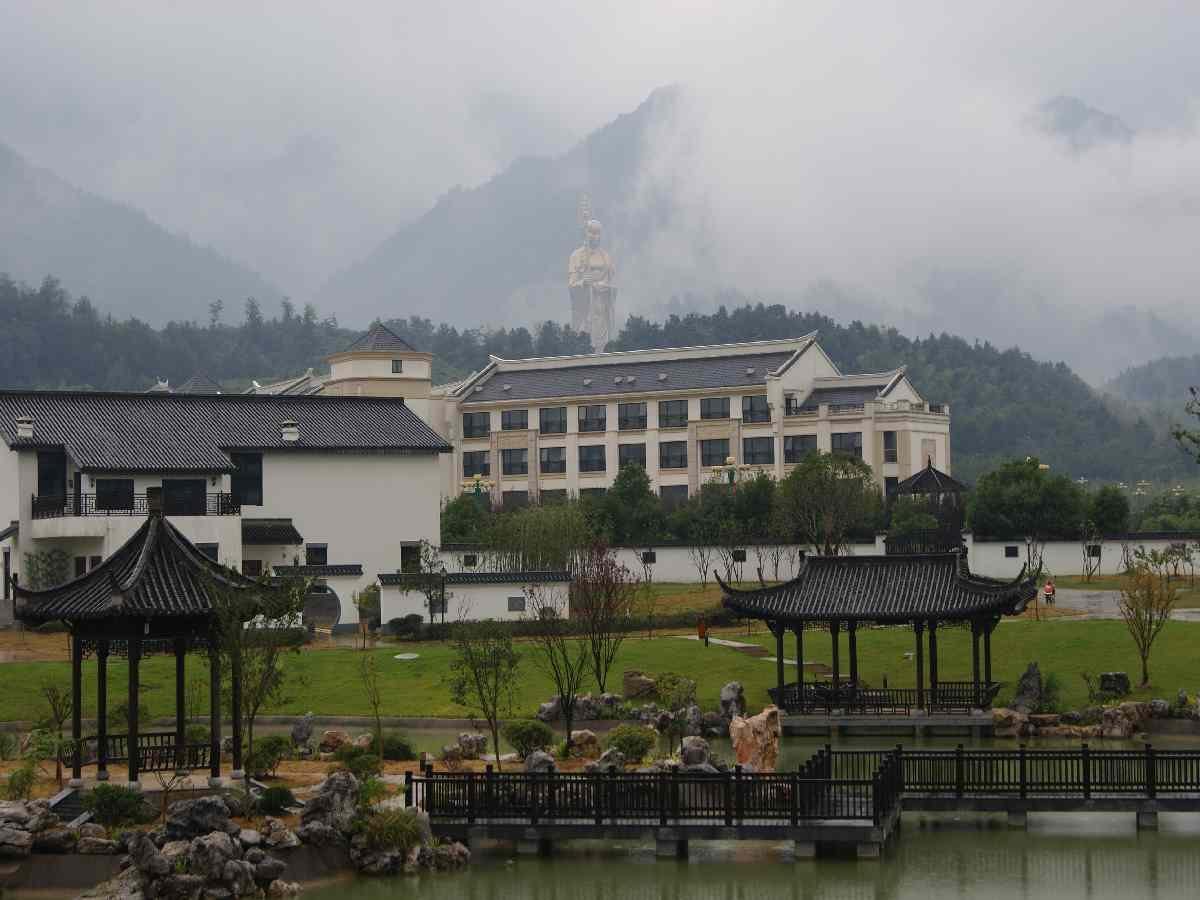 Jiuhuashan Yuanyang Business Hotel — hotel in Qingyang