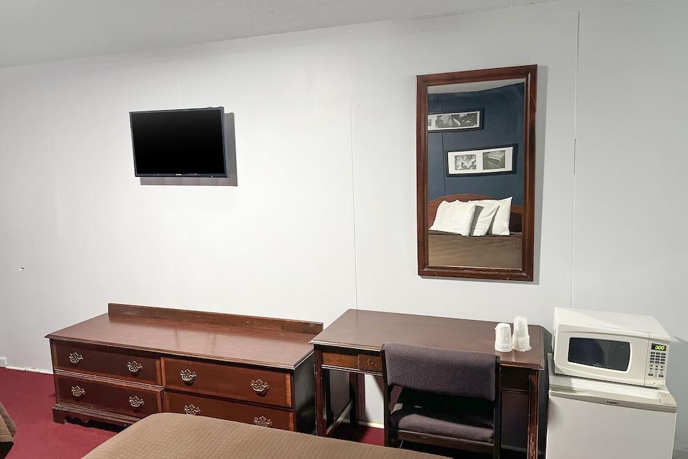 Country Club Inn - photo 14
