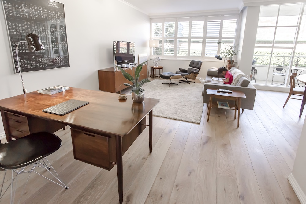Sweet Caroline — hotel in South Yarra
