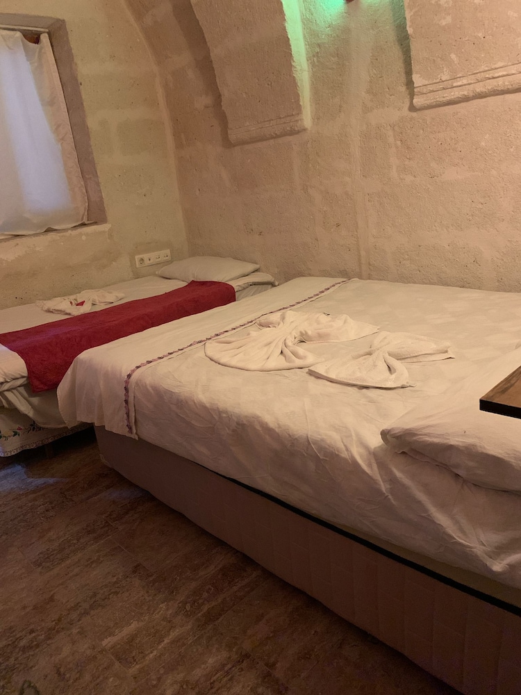 Ulaş Cave Otel - carbon neutral hotel in Uerguep