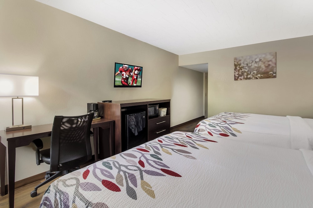 Red Roof Inn New Stanton - photo 16