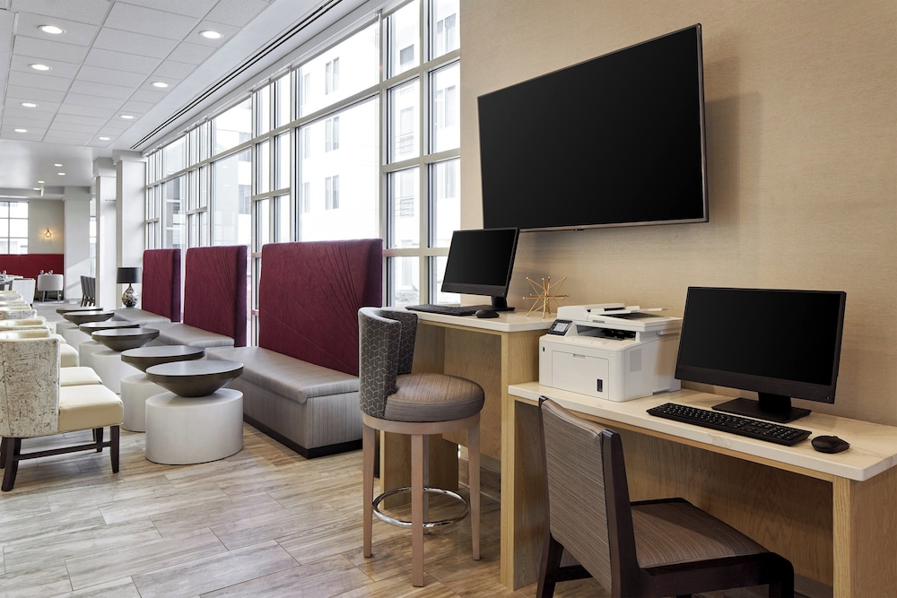 Sheraton Richmond Airport Hotel - photo 31