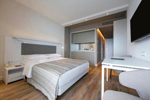 Epica Luxury suit