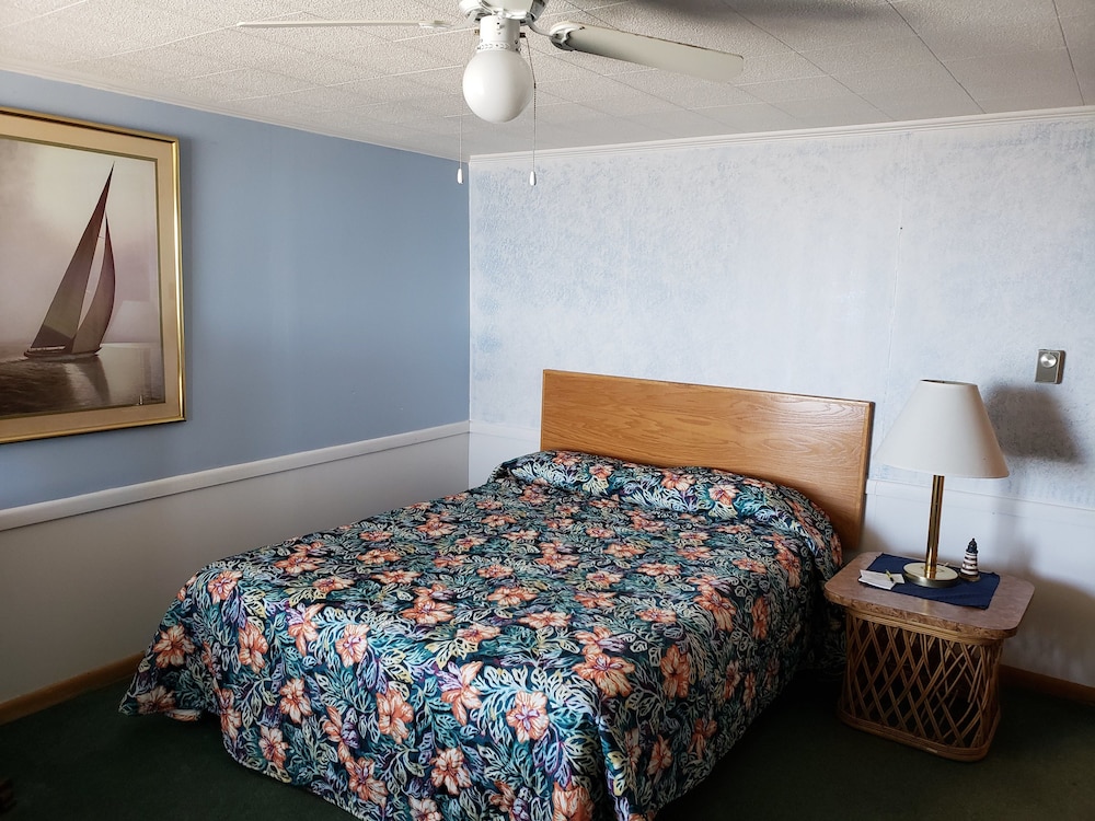 Algoma Beach Motel - photo 61