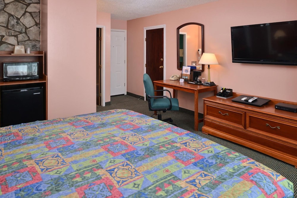 The Maverick Motel Main Street USA Collection by PNW Hospitality - photo 22