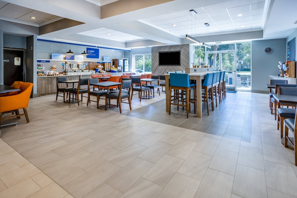 Holiday Inn Express Hotel & Suites New Tampa I 75 by IHG - photo 61