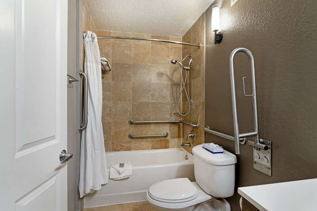 Best Western Savannah Historic District - photo 23