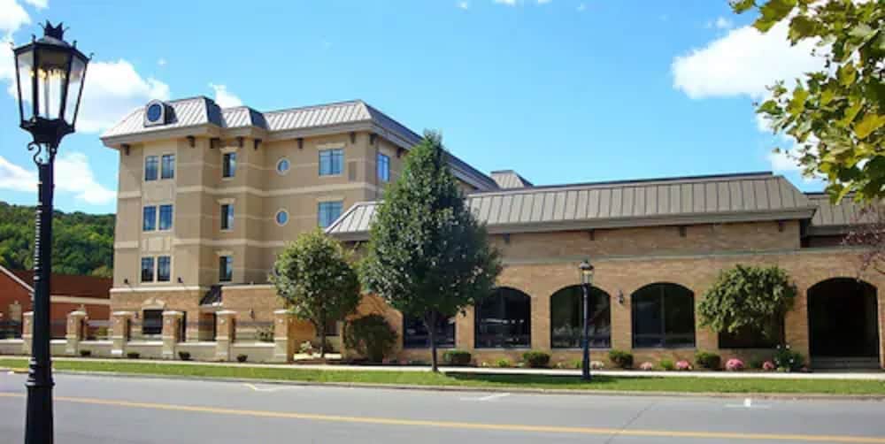 Penn Wells Lodge - featured photo