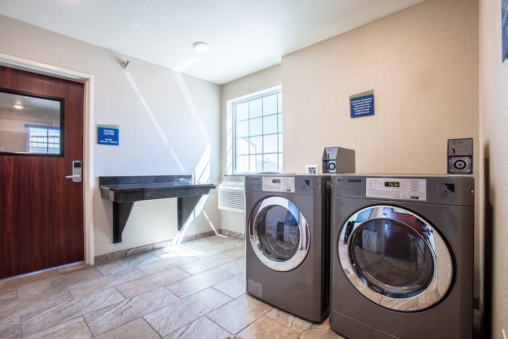 Cobblestone Inn & Suites Pine Bluffs - photo 32