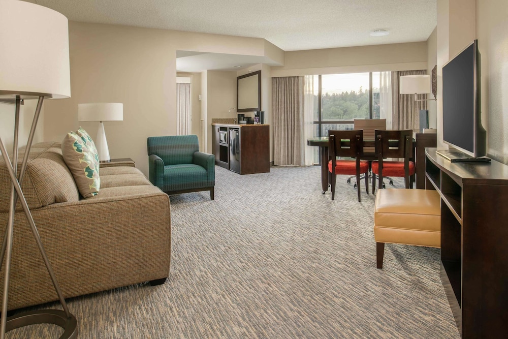Embassy Suites by Hilton Seattle Tacoma International Airport - featured photo