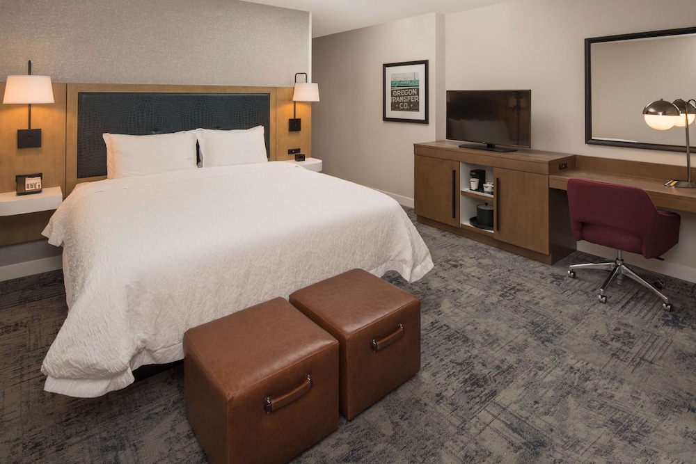 Hampton Inn & Suites Portland Pearl District - photo 12