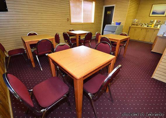 Rodeway Inn Laramie - photo 12