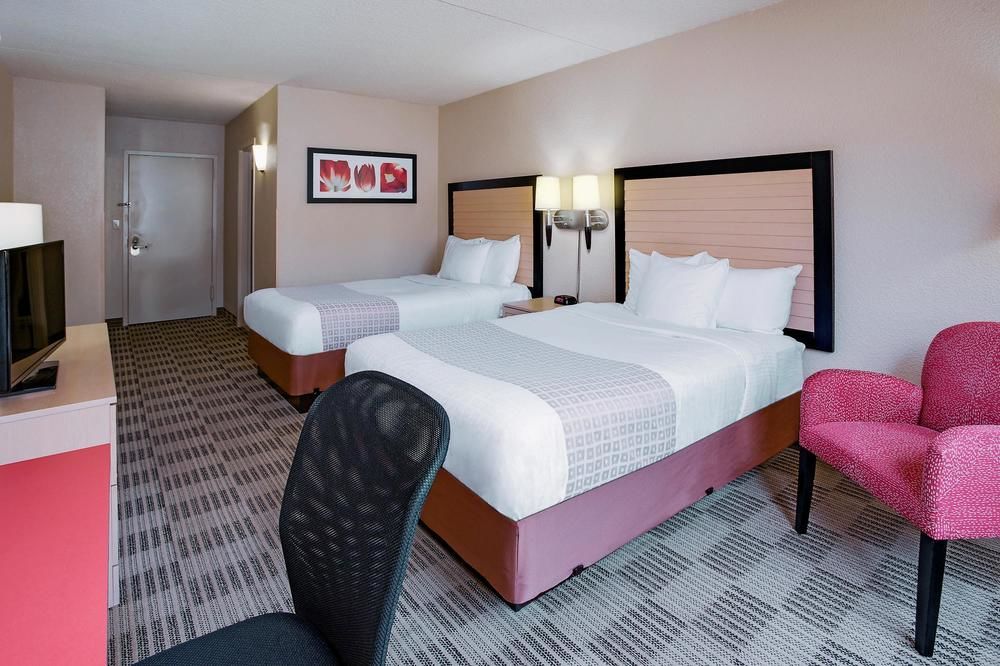 La Quinta Inn & Suites by Wyndham Armonk Westchester - photo 32