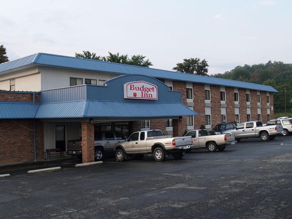 Budget Inn of Claypool Hill - photo 32