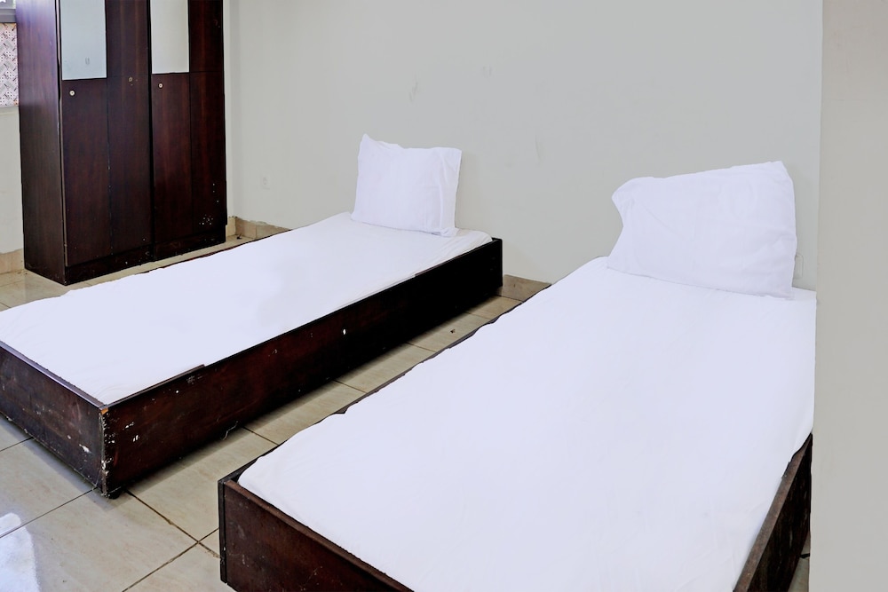 Spot On 92374 Penginapan Rusunawa — Malang