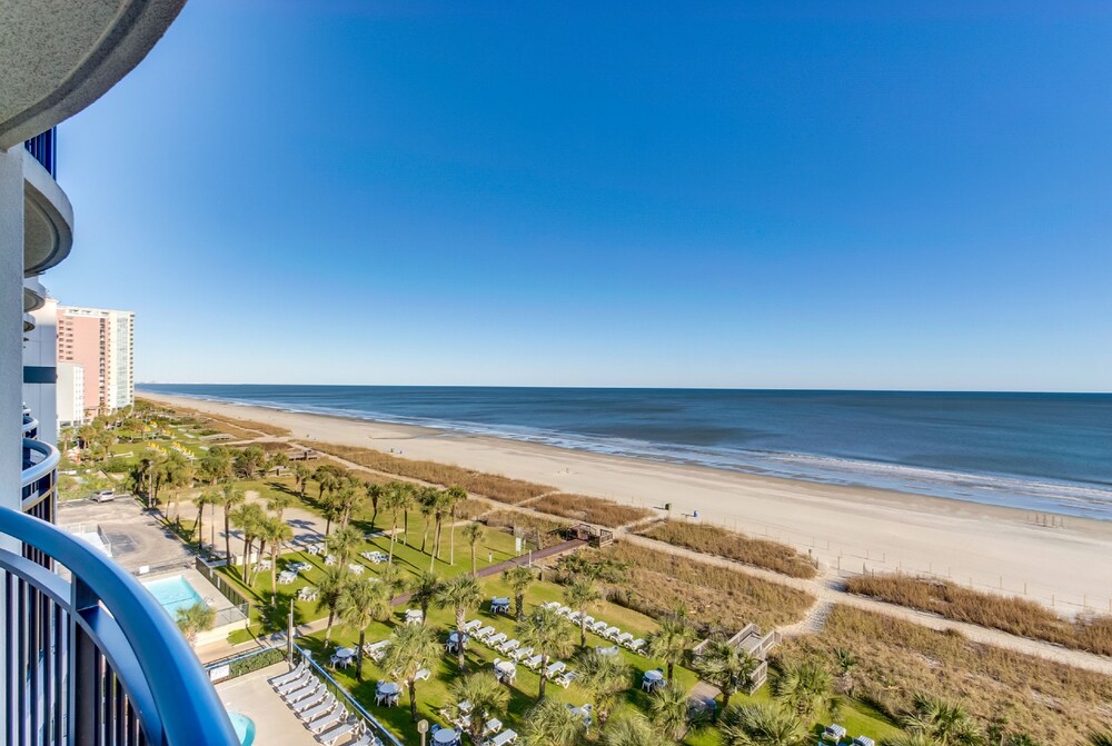 Boardwalk Resort by Hosteeva - photo 116