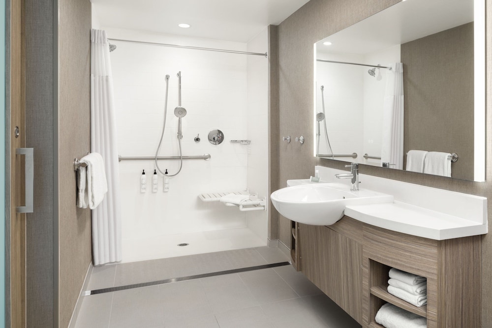 SpringHill Suites by Marriott Roanoke North - photo 18
