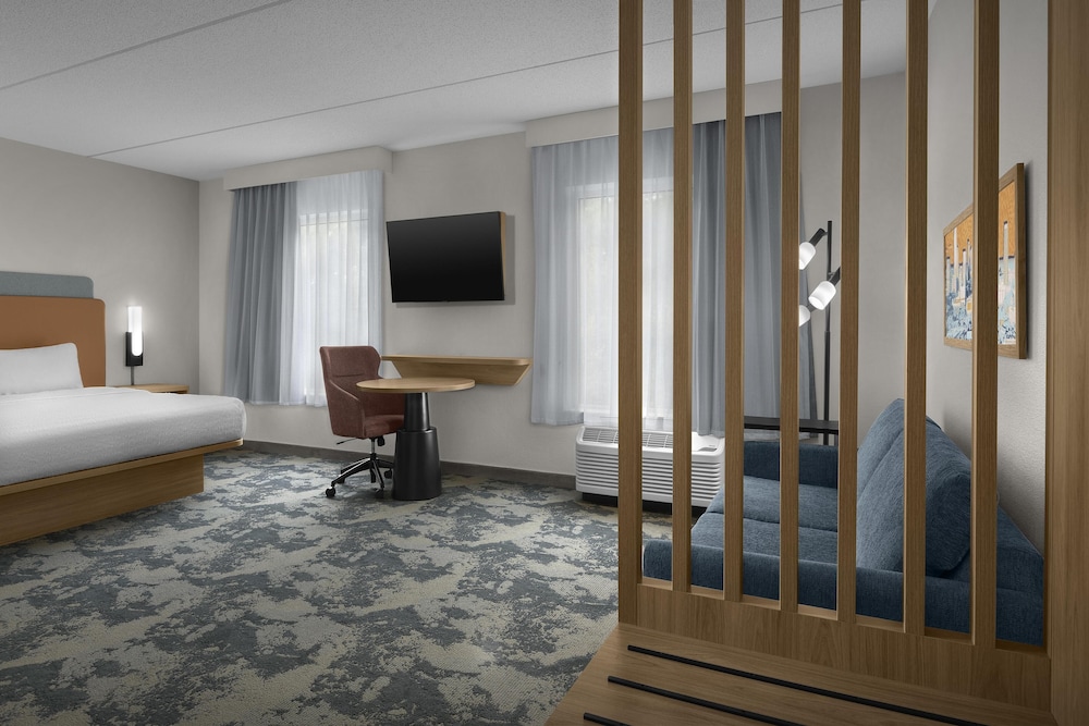 Hampton Inn & Suites Huntersville - photo 10