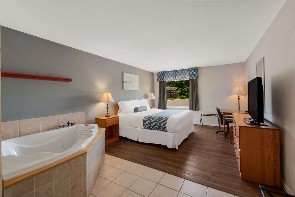 SureStay Plus Hotel by Best Western Berkeley Springs - photo 17