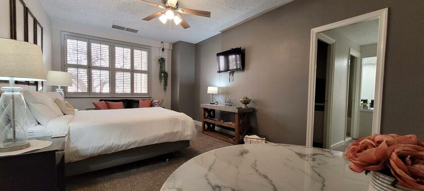 Hotel Phillips Hotel - photo 17