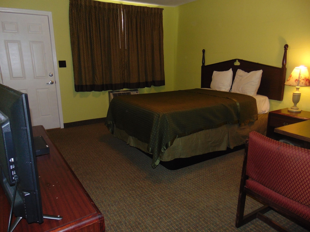 Westbrook Motel - photo 21