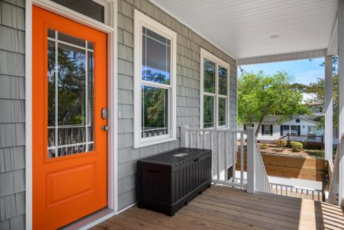 Pawsitively Paradise by Oak Island Accommodations - photo 18