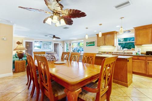 Gulf Place 7B - photo 9