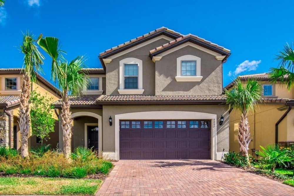 8897Rs — 4-Star Luxury Hotel in Kissimmee, United States