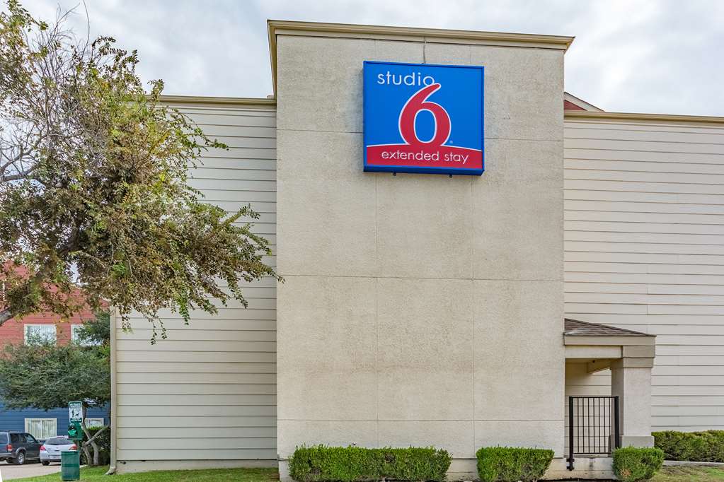 Studio 6 Dallas TX - photo 2