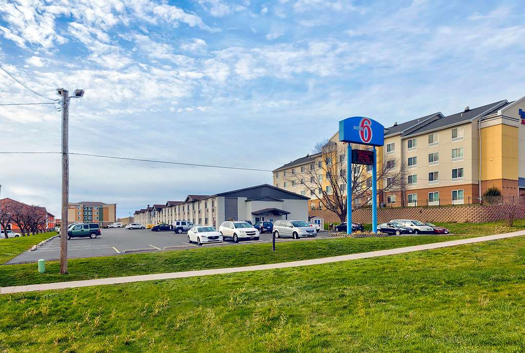 Motel 6 Cedar Rapids IA Airport - photo 2