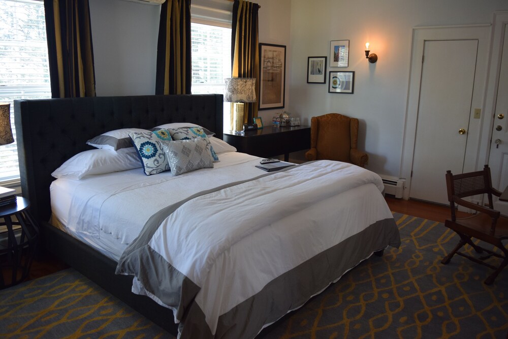 The Applewood Manor - photo 30