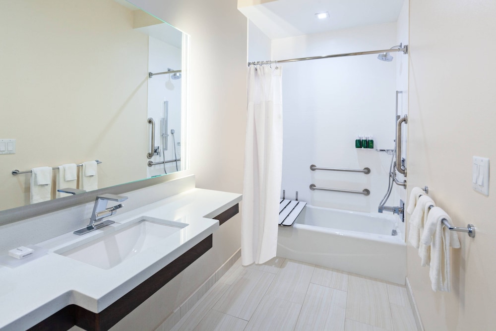 SpringHill Suites by Marriott Escondido Downtown - photo 8