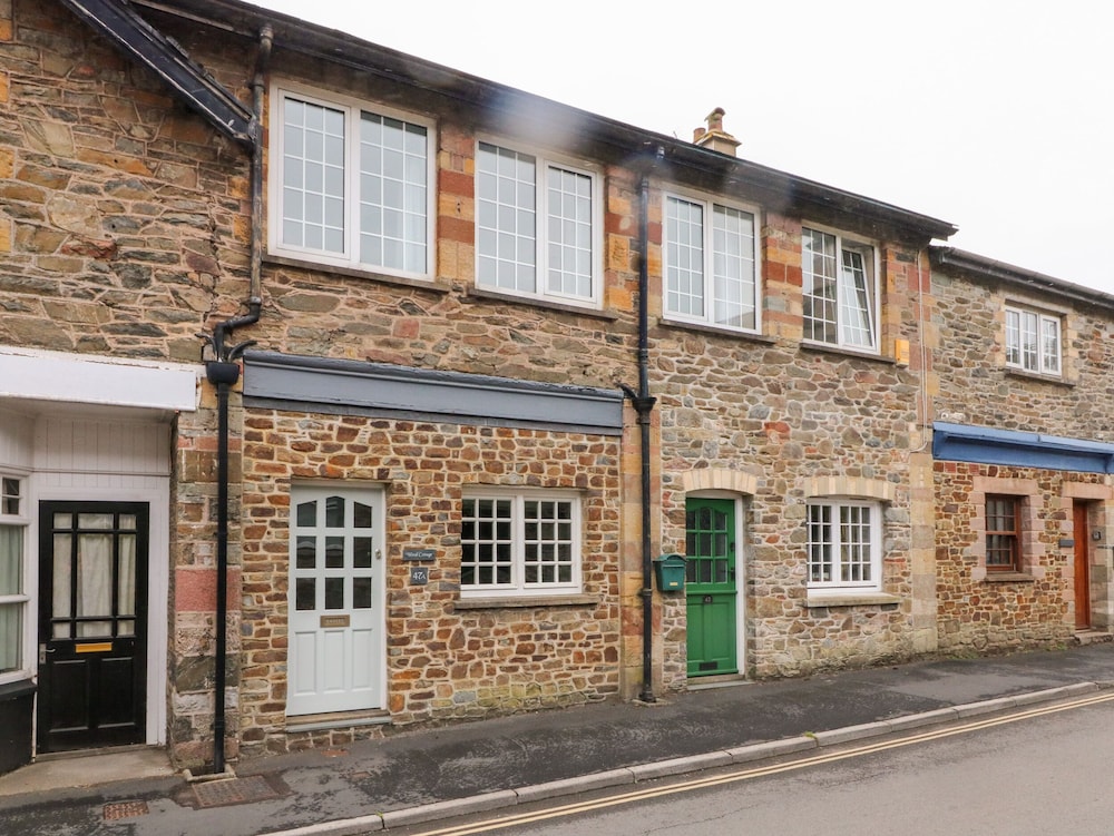 Wood Cottage — 4-Star Luxury Hotel in Lynton, United Kingdom