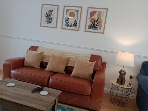 3BR House with garden near Bicester Village — 4-Star Luxury Hotel in Bicester, United Kingdom