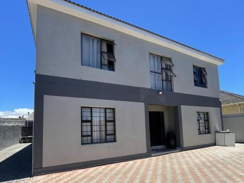 Adiel Guesthouse