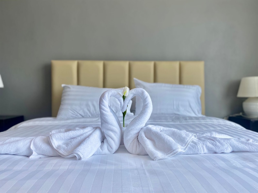 Tulip Hotel — hotel in Luang Namtha