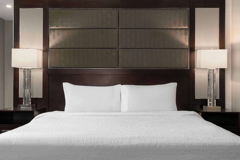 Hampton Inn & Suites Worcester - photo 16