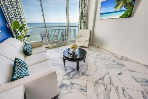 Oceanfront Retreat w Stunning Views Myrtle Beach - photo 3
