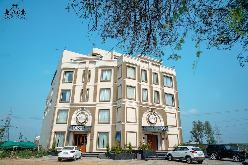 Hotel A9 Barnala - carbon neutral hotel in Barnala
