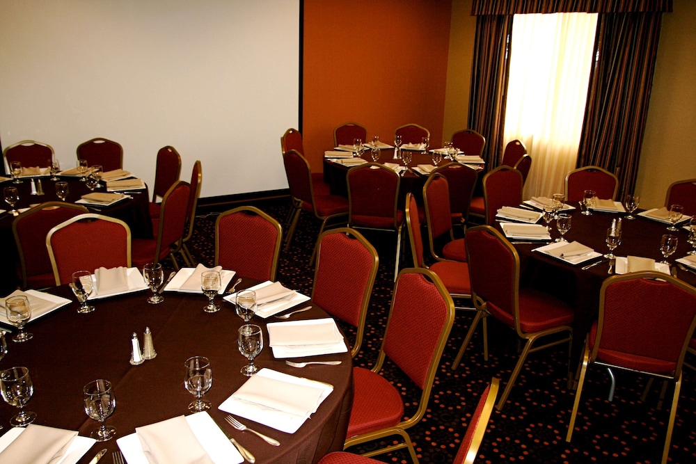 Hampton Inn & Suites Folsom - photo 86