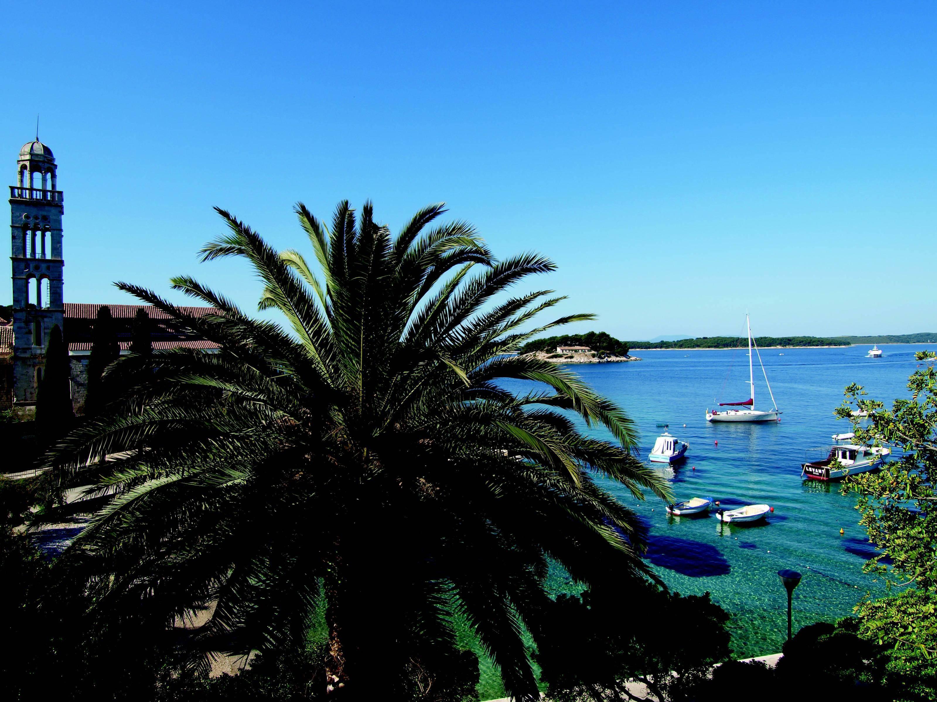 Hotel Dalmacija - carbon neutral hotel in Hvar