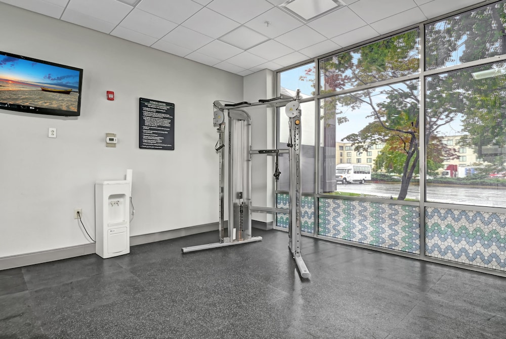 Holiday Inn Piscataway Somerset by IHG - photo 32