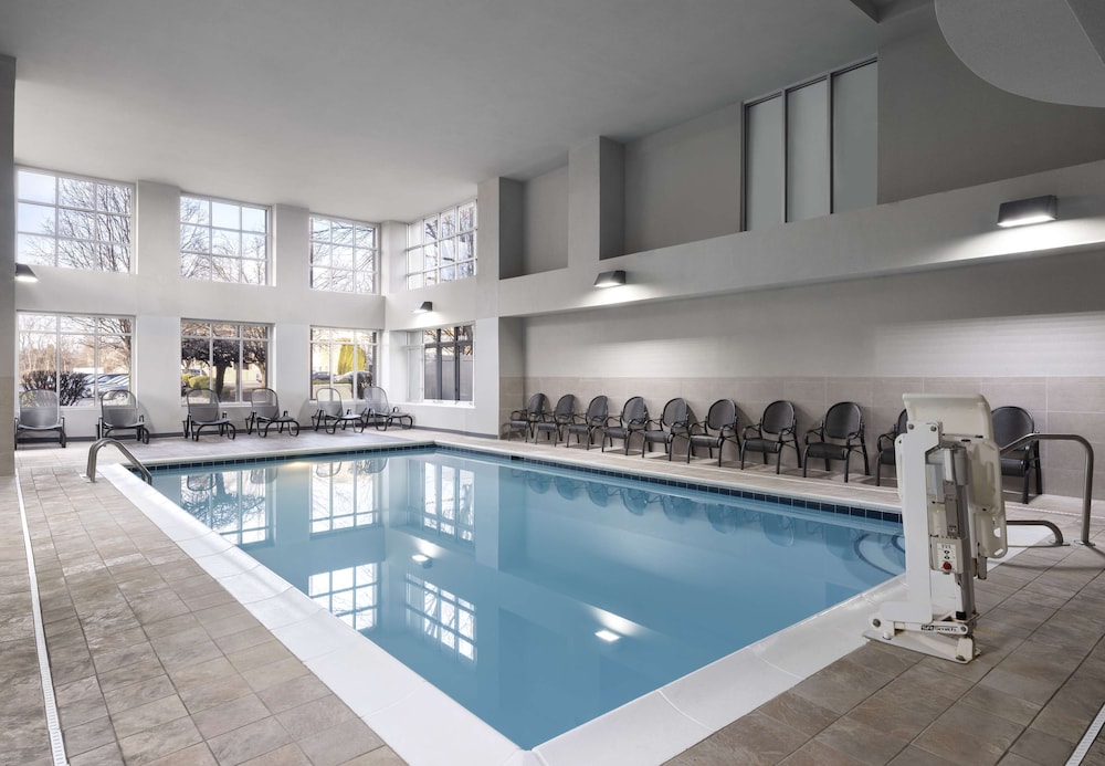 Homewood Suites by Hilton Columbus Airport - photo 31