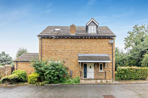 Tall Trees. Luxury North Cotswold cottage — 4-Star Luxury Hotel in Banbury, United Kingdom