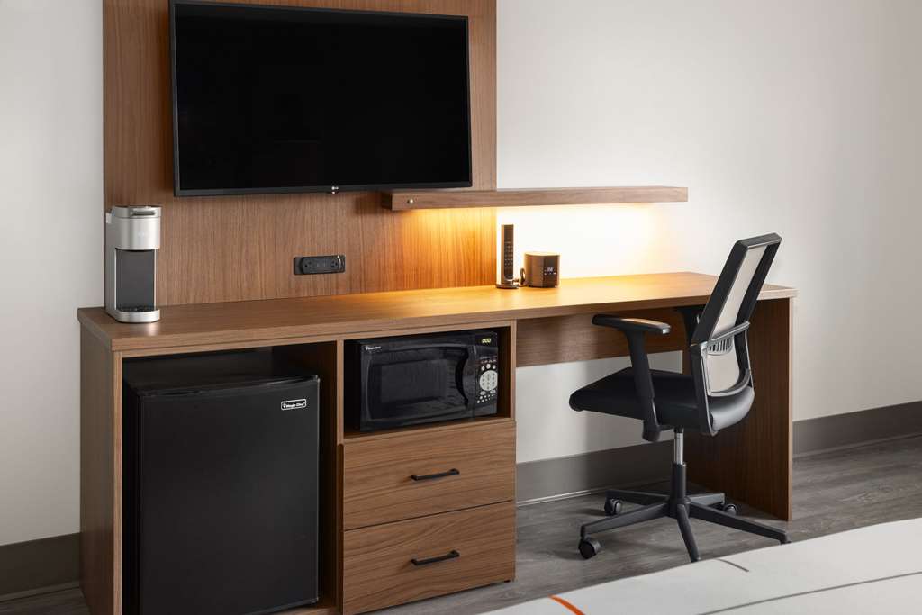La Quinta Inn & Suites By Wyndham Williston Burlington - photo 10