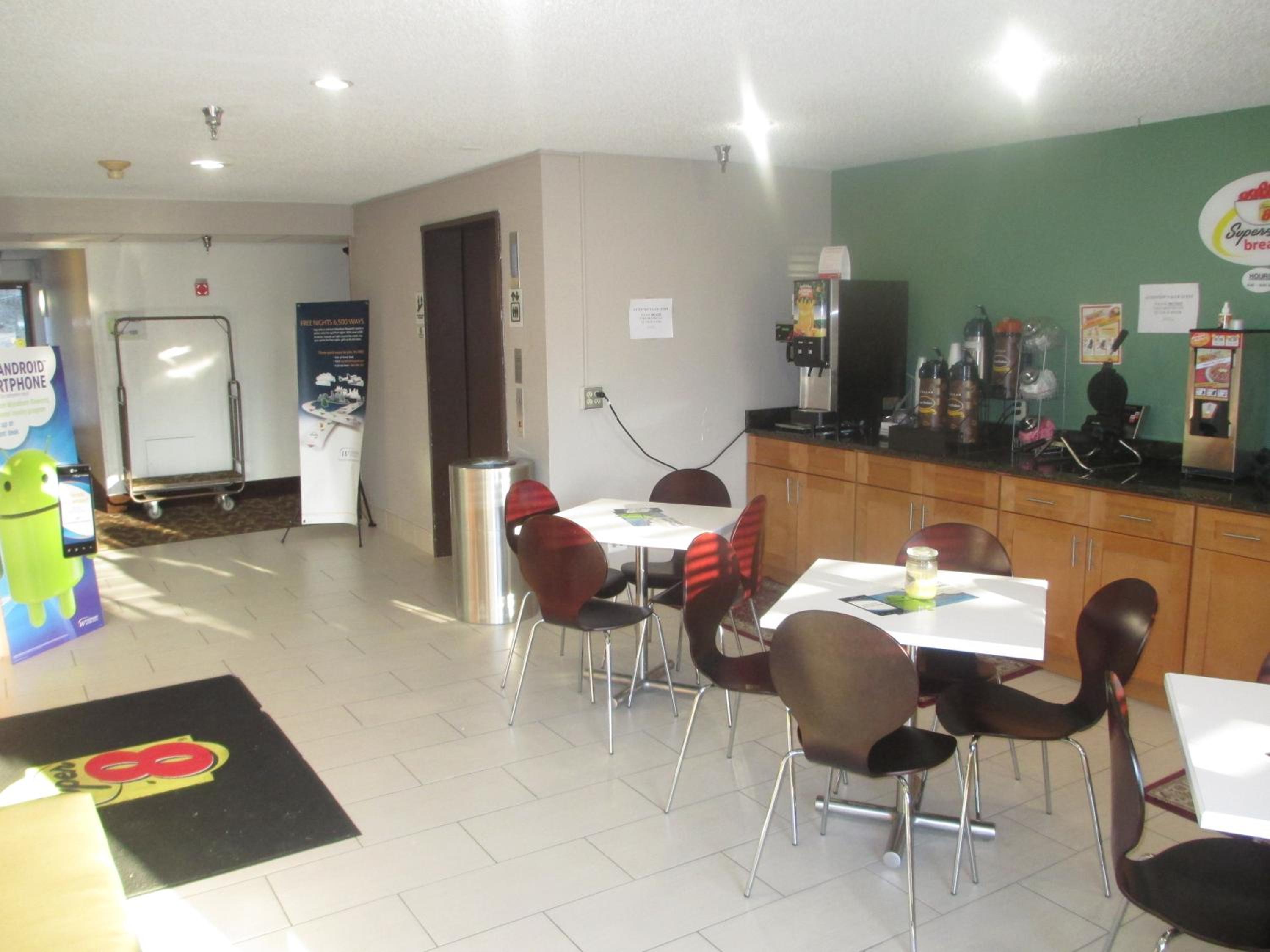 Super 8 by Wyndham Richmond Chamberlayne Rd - photo 16